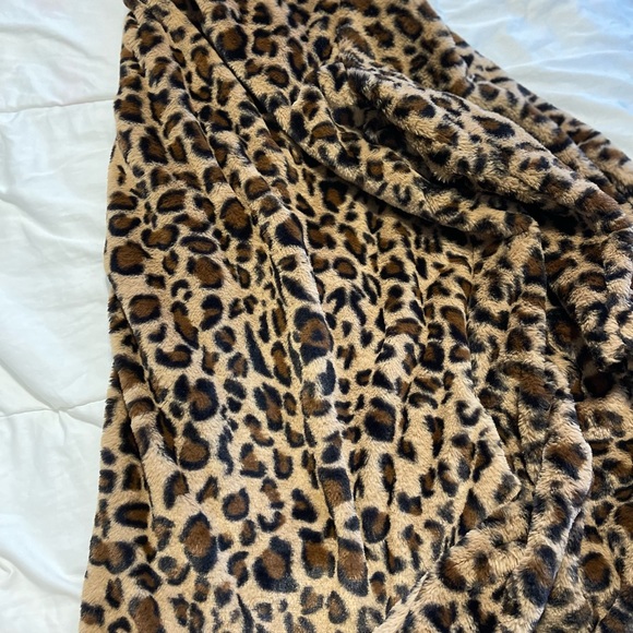 Leopard Long line coat! - Picture 4 of 4